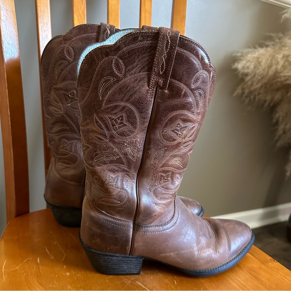 Ariat Women’s Heritage Boot Brown and Blue